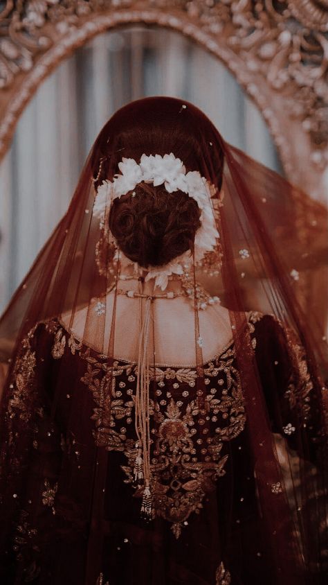 Indian Wedding Aesthetic, Authors Note, South Asian Aesthetic, Bride Photos Poses, Red Bridal Dress, Bridal Photography Poses, Desi Wedding Dresses, Bride Photography Poses, Bridal Poses