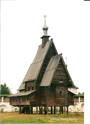 @ http://www.johnsanidopoulos.com/2012/04/tragedy-of-russias-abandoned-wooden.html Ancient Cathedral, Medieval Russian Architecture, Russian Cathedral, Wooden Churches, Russian Wooden Architecture, Cathedral Building Gothic Architecture, Wooden Church, Abandoned Church, Abandoned Churches