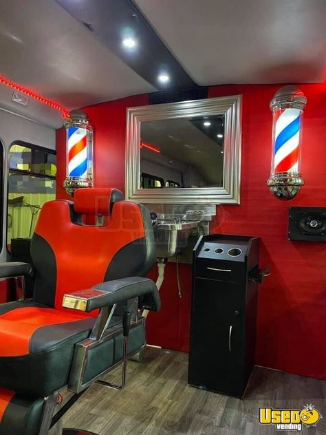 Tiny Barbershop Ideas, Mobile Barber Shop Trailer, Mobile Barber Shop Van, Mobile Barbershop Ideas, Mobile Hair Salon Ideas, Barber Van, Barber Bus, Bissness Ideas, Mobile Barber Shop