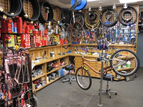 Bicycle Shop Design Interiors, Bike Tool Storage, Bike Repair Shop, Bike Rental Shop, Bicycle Cafe, Bicycle Mechanics, Bike Shops, Biker Shop, Mechanical Room