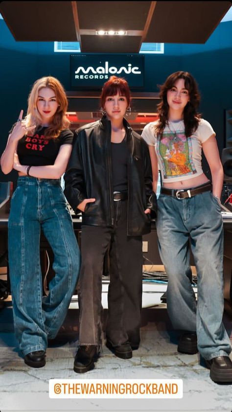 Rock Band Outfits, Duo Band, Female Drummer, Rock Star Outfit, Rockstar Aesthetic, Band Outfits, Rock Outfit, The Warning