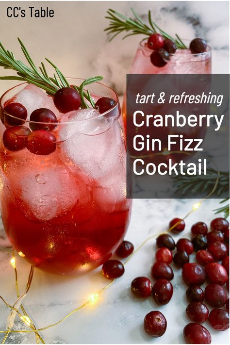 Cranberry Thyme Gin And Tonic, Drinks With Cranberry Simple Syrup, Simple Cocktail Recipes Gin, Cranberry Thyme Cocktail, Cranberry Orange Gin Fizz, Gin And Cranberry Juice, Gin And Triple Sec Drinks, Festive Gin Drinks, Christmas Cocktails With Cranberries