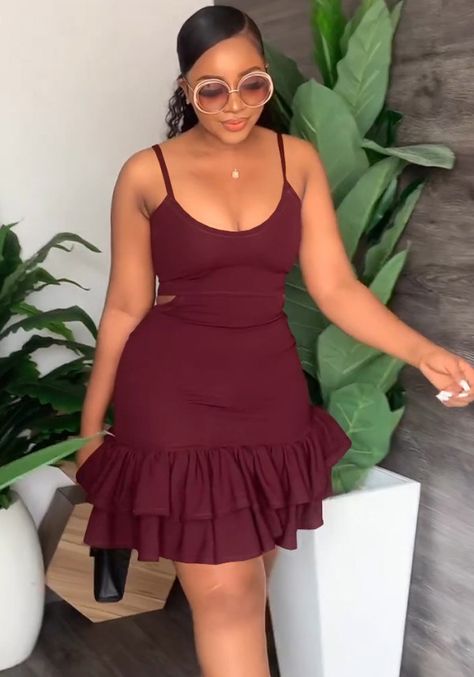 Ruffle Bodycon Dress, Wrapped Skirt, Chic Dress Classy, Look Casual Chic, Ruffle Bodycon, Classy Dress Outfits, Classy Casual Outfits, Hip Dress, Classy Dress