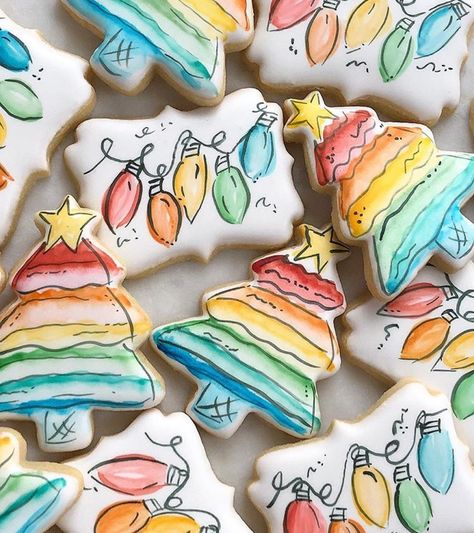 Decorated Cookies Aesthetic, Decorated Sugar Cookies Ideas, Biscuits Ideas, Royal Icing Christmas Cookies, Decorated Christmas Cookies, Santa Cake, Flooding Cookies, Cute Christmas Cookies, Paint Cookies