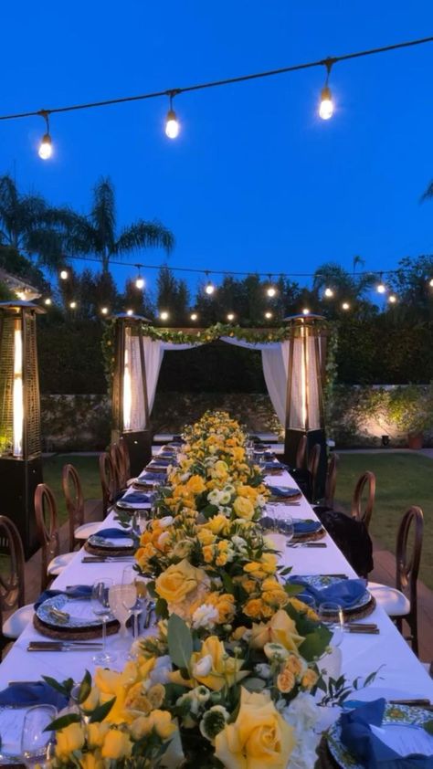 Pergola Dinner Party, Backyard 30th Birthday Party Summer, Long Table Dinner Party Outdoor, Fancy Backyard Dinner Party, Backyard Karaoke Party, Upscale Backyard Party, Pergola Party Decorating Ideas, Backyard Anniversary Party Ideas Summer, Decorate Backyard For Party