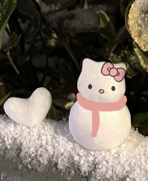 Snow Hello Kitty, Christmas Hello Kitty, Icons Phone, Kitty Christmas, Hello Kitty Christmas, Christmas Icons, Hello Hello, Laptop Wallpaper, Cute Crafts