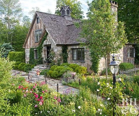 Create soft meandering pathways instead of those that follow a straight, structured line. Many paving materials work in cottage gardens, including wood chips, stone, old bricks, and flagstone. Cottage Garden Design, Cottage Garden Plants, Cottage In The Woods, Style Cottage, Dream Cottage, Old Bricks, Stone Cottage, French Cottage, Old Farmhouse