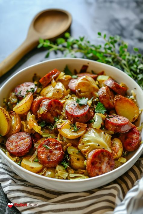 This Polish Kielbasa Cabbage Potato Skillet is a delicious and hearty meal. It’s a simple yet flavorful dish that's perfect for a quick dinner. Polish Appetizers, Polish Meals, Kielbasa Cabbage, Ukrainian Dishes, Haluski Recipe, Cabbage Fried, Polish Cabbage, Polish Sausage Recipes, German Dinner