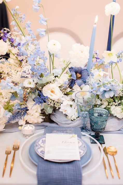 Take a look at this shoot featuring Pantone's Classic Blue. Photo: @idaliaphotography Pastel, Blue Lavender Wedding Flowers, Purple Blue White Wedding Centerpieces, Blue And Lavender Wedding Flowers, Periwinkle Wedding Flowers, Lavender And Periwinkle Wedding, Pastel Colour Wedding Theme, Dusty Blue Lavender Wedding, Periwinkle Wedding Colors