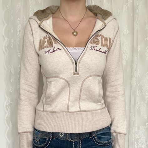 Fur Lined Zip Up Hoodie, 2000s Hoodie Outfit, Fur Lined Hoodie Y2k, 2000s Sweatshirt, Y2k Hoodie Outfit, 2000 Winter Outfits, 2000s Hoodie, Hood Y2k, Aeropostale Henley