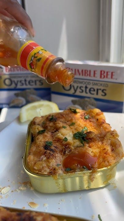 Canned Oysters Rockefeller, Poor Mans Oyster Rockefeller, Oyster Rockefeller Recipe, Stuffed Oysters, Appetizer Night, Oysters Rockefeller Recipe, Oyster Rockefeller, Baked Oyster Recipes, Canned Fish Recipes