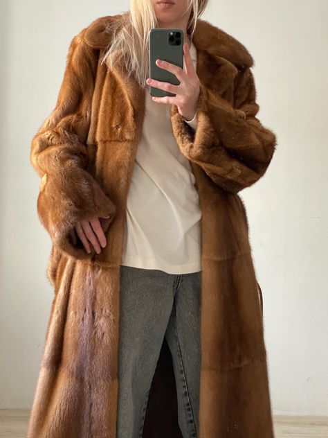 Vintage mink fur coat Fake Fur Coat Outfit, Minimalism Clothes, Fake Fur Coat, Fur Coat Outfit, Fur Coat Vintage, Winter Inspo, Lady Style, Mink Coat, Coat Outfit