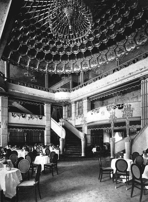 Weimar, 1920 Aesthetic, 1920s Berlin, Goodbye To Berlin, 1920s Architecture, Berlin Cafe, Weimar Republic, 1920s Design, Berlin Photos