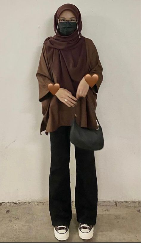 Brown Hijabi Outfits, Muslimah Outfit Ideas, Brown Hijab Outfit, Muslimah Fashion Casual, Hijab Jeans, Tutorial Hijab Pashmina, Muslimah Outfit, Modern Hijab Fashion, Tutorial Hijab