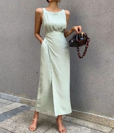 Look Boho Chic, Sleeveless Skirt, Linen Fashion, Wedding Guest Outfit Summer, Sleeveless Maxi Dress, Casual Summer Outfits, Linen Dresses, Dress First, Gatsby