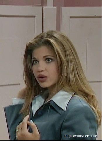 Boy Meets World - Danielle Fishel (Topanga) Danielle Fishel 90s Hair, Topanga Lawrence, Danielle Fishel, 2000s Clothes, Curls For Long Hair, 90s Looks, Hair Icon, 90s Hairstyles, Boy Meets World