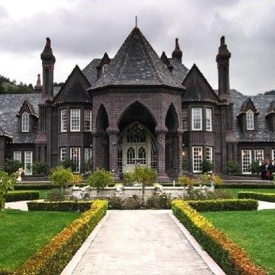 Gothic Mansion, Sonoma County California, Sonoma Valley, Cheap Wine, Wine Country California, Luxury Homes Dream Houses, Gothic House, 판타지 아트, Wine Country