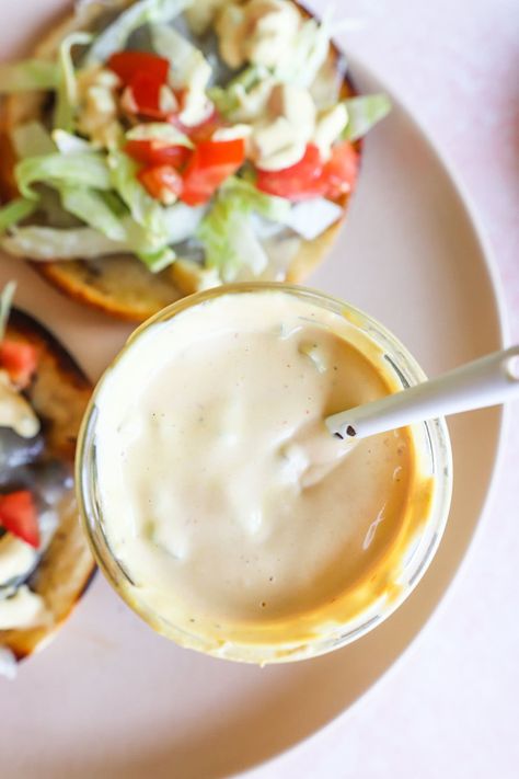 Sauce Made With Greek Yogurt, Diy Greek Yogurt, Yogurt Sauces, Hamburger Sauce, Big Mac Sauce Recipe, Mac Sauce Recipe, Big Mac Sauce, Greek Yogurt Dressing, Potato Salad Dressing