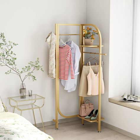 Hanging clothes rail