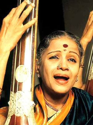 she opens her mouth and my eyes get shut....the crisp lullaby - MSS Ms Subbulakshmi, Telugu Love Quotes, Legendary Quotes, Hindustani Classical Music, Indian Musical Instruments, Legend Images, Indian Classical Music, Classical Musicians, Quotes Telugu