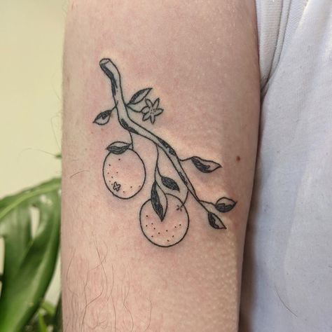 Tattoo Kiss, Orange Branch, Be Spontaneous, Grunge Tattoo, Branch Tattoo, Bff Tattoos, Modern Tattoos, Line Art Tattoos, Poke Tattoo