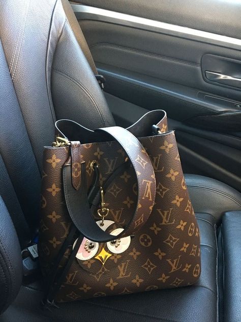 Louis Vuitton Handbags Crossbody, Louis Vuitton Handbags 2017, Tas Louis Vuitton, Vintage Louis Vuitton Handbags, Tas Lv, Sac Louis Vuitton, Louis Vuitton Handbags Outlet, Louis Vuitton Neonoe, Fake Designer Bags