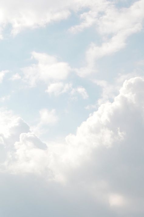 Sky Textures, Sky Images, Light Blue Aesthetic, White Sky, Sky Photos, Beach Wallpaper, Fete Anime, Pretty Sky, White Clouds