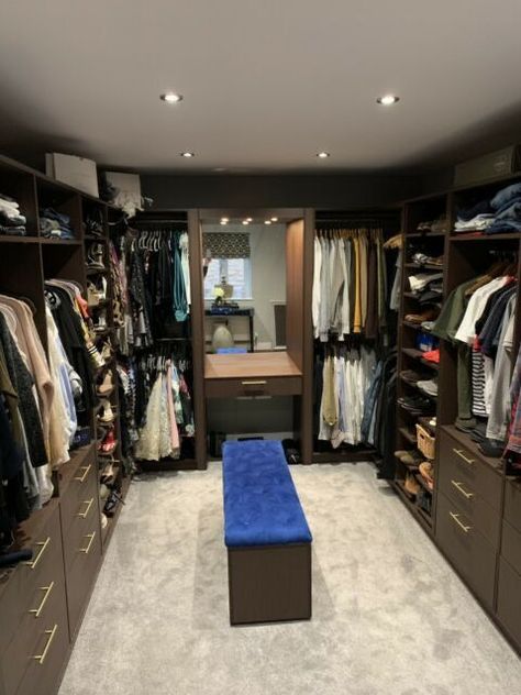 Wardrobe Internal, Bedroom Ideas Pictures, Aesthetic Home Design, Aesthetic Home Decor Ideas, Dream Dressing Room, Beautiful Bed Designs, Small Dressing Rooms, Wardrobe Organization, Wardrobe Aesthetic