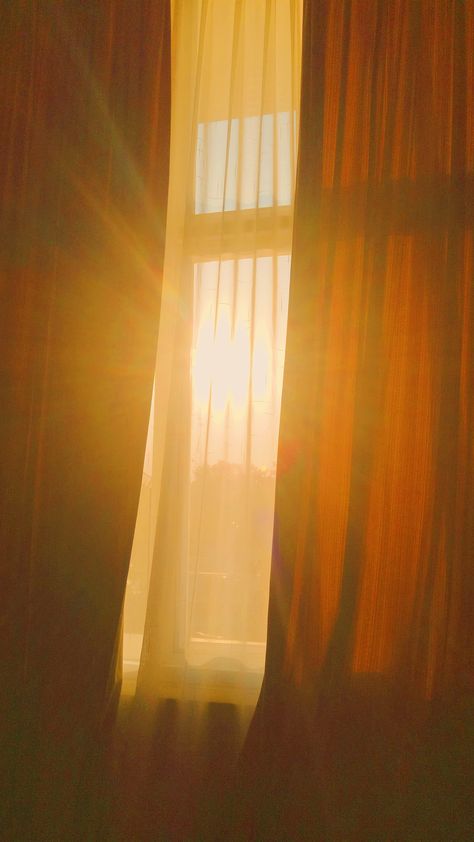 Sun Through Window Aesthetic, Sun Streaming Through Window, Sun Dawn Aesthetic, Window Light Aesthetic, Sun Shining Through Window, Light Coming Through Window, Sun Through Window, Sun Light Aesthetic, Morning Sun Aesthetic