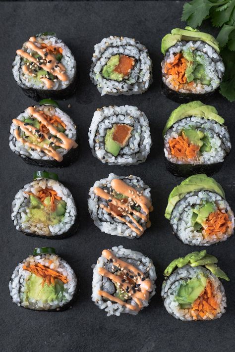 Vegan Sushi Ideas, Sushi Recipes Vegan, Best Sushi Recipes, Chickpea Sushi, Vegan Sushi Recipe, Sushi Flavors, Sushi Veggie, Easy Sushi Recipes, How To Make Vegan Sushi At Home