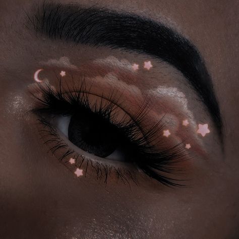 Moon Makeup Look, Whimsy Makeup, Simple Eyeshadow, Simple Eye, A Court Of Wings And Ruin, Make Up Inspo, A Court Of Mist And Fury, Prom Dress Inspiration, Eye Makeup Art