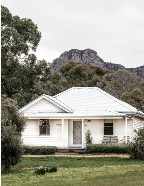 A Victorian Cottage In The Grampians Filled With History + Charm Australian Cottage, Weatherboard Cottage, Moody Interiors, Cosy Living Room, Victorian Cottage, Australian Homes, Still Life Art, Destination Elopement, Cottage Style