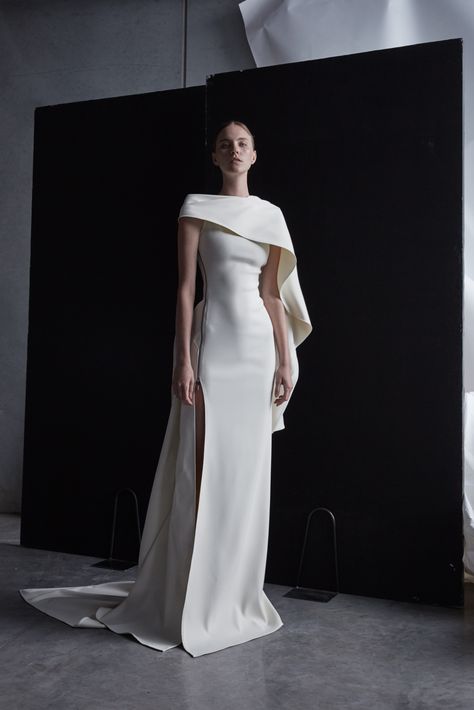 toni-maticevski فستان سهرة, Gowns Online, Crepe Dress, Wedding Dresses Simple, Event Dresses, Beautiful Gowns, Couture Fashion, Moda Operandi, Classy Outfits