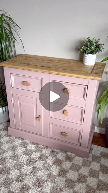 DIY Mum - Kayleigh Sherbourne on Instagram: "💗 NEW FURNITURE MAKEOVER 💗  I was asked to upcycle this piece of furniture that was left behind after buying the house. They wanted it for their little girls room and pink was the theme.   I used one of my favourite colours from @frenchicpaint ‘Dusky Blush’ #gifted   I left the top exposed and stained it with ‘Browning Wax’   I added some cute animal handles that I had left over from a previous project. These are from @amazon" Ikea Hemnes, I Left, Left Behind, Ikea Hack, Girls Room, Girl's Room, New Furniture, Furniture Makeover, Browning