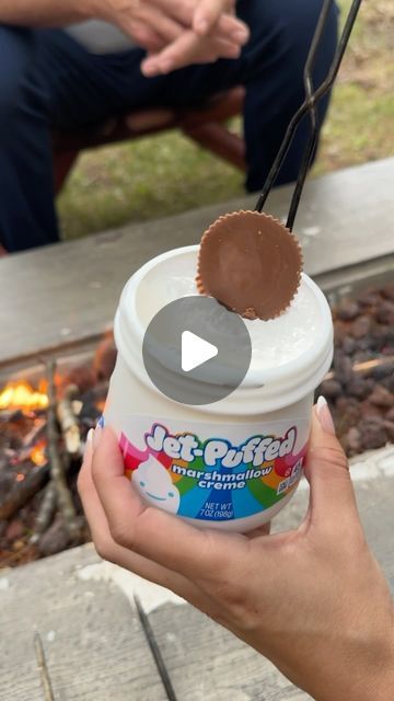 The Daily Nelly on Instagram: "Don’t miss this. #reeses #smores #smorehack #summer #campfire #reeesesmore" Best Smores Campfire, Campfire Strawberry Marshmallows, Things To Roast Over A Fire, Camp Desert Ideas, Camper Fire Pit Ideas, Fun Campfire Food, Fire Pit Dessert Ideas, Fall Campfire Party, Easy Camping Snacks Ideas