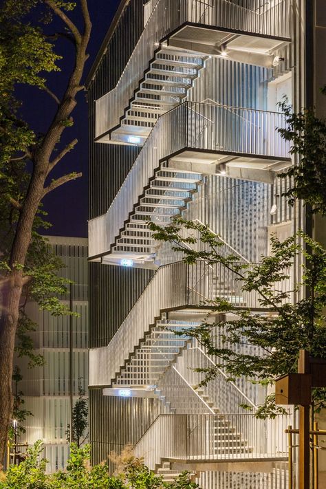 3h architecture, Tamas Bujnovszky, BALAZS DANYI · MOME MASTER · Divisare Stair Facade Architecture, Stairs Building Architecture, Exterior Staircase, Staircase Architecture, Stair Design Architecture, Outside Stairs, Architecture Thesis, Landscape Stairs, Staircase Outdoor