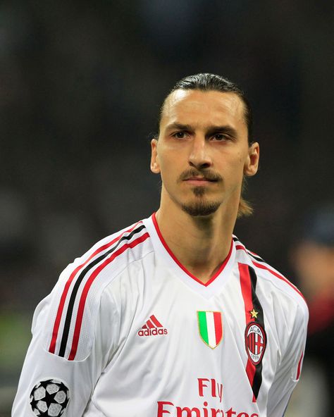 Ac Milan Champions League, Genoa Cfc, Giuseppe Meazza, I Know Nothing, Yellow Card, Zlatan Ibrahimovic, Zlatan Ibrahimović, Know Nothing, Ac Milan