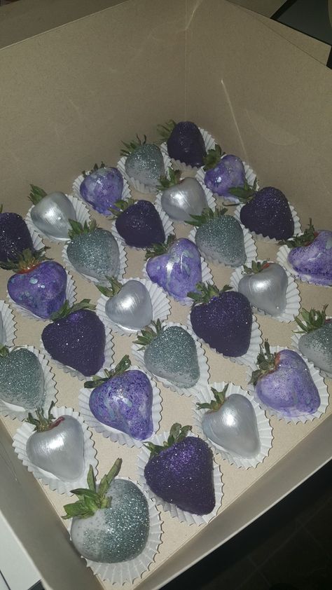 Lavender Chocolate Covered Strawberries, 21st Themes, Choc Strawberries, Lavender Chocolate, Dessert Business, Stuffed Apples, Purple Birthday Party, Sweet Sixteen Birthday Party Ideas, Candy Bouquet Diy