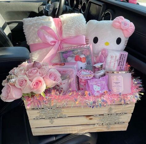 Quince Birthday Gift Ideas, Y2k Gift Basket, Gift Ideas For A Quinceanera, Gift Ideas For Quinceanera, Quince Presents Ideas, Quince Gift Ideas For Best Friend, Gf Gift Basket, Quinceanera Surprise Gift Ideas, Gift Ideas For Gf