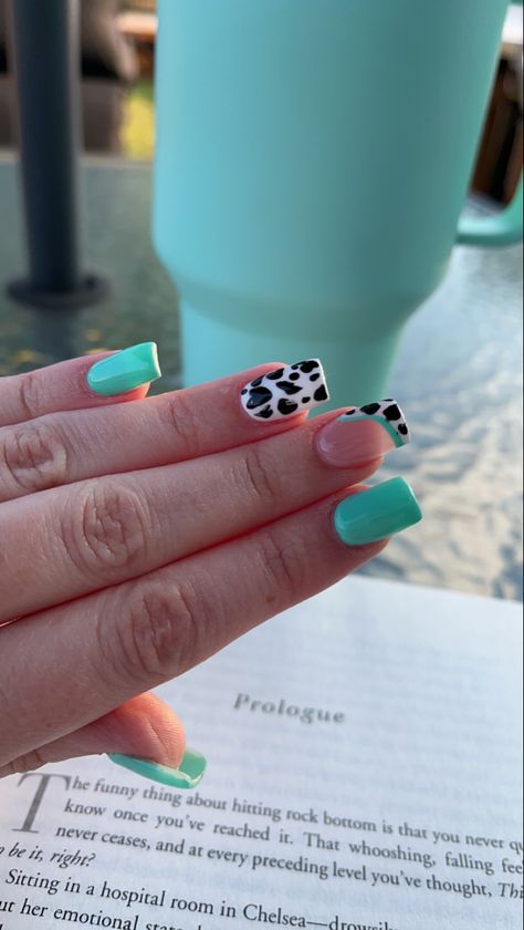 Cute Nails Acrylic Country, Nails That Will Match Everything, Easy Western Nails To Do At Home, Western Nail Ideas Cow Print, Cowprint Nails Square, Cow Print Teal Nails, Colored Cow Print Nails, Cow Print Western Nails, Nails Acrylic Country