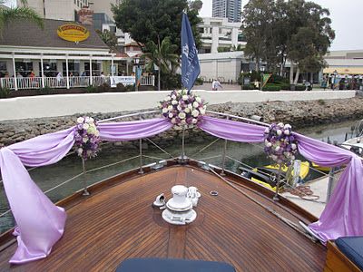 Decorating A Boat For A Wedding, Wedding Decorations On A Boat, Cruise Wedding Decorations, Lake Wedding Decorations Summer, Boat Wedding Decorations, Yacht Decorating Ideas, Boat Wedding Ceremony, Ceremony Ideas Wedding, August Weddings