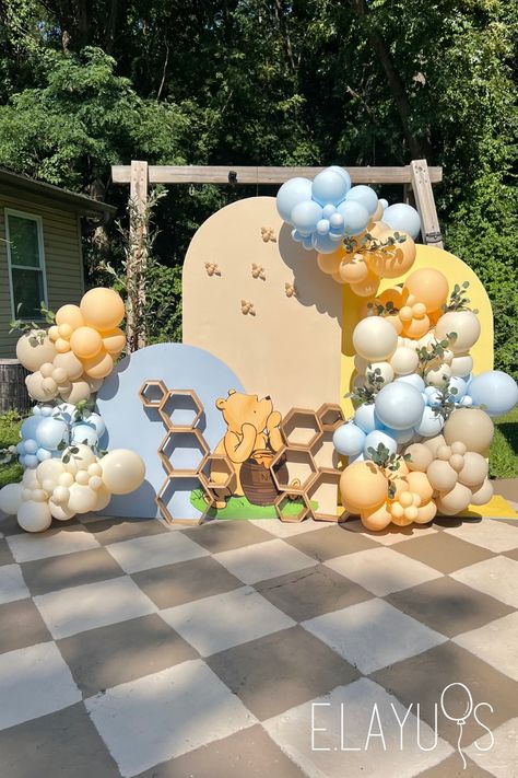 classic winnie the pooh, honey theme, neutral theme, baby shower ideas, boy baby shower, girl baby shower, neutral balloons Yellow Birthday Decor, Winnie The Pooh Balloon Arch, Gender Reveal Baby Shower Themes, Deco Ballon, Bear Baby Shower Theme, Boy Baby Shower Ideas, Baby Shower Theme Decorations, Disney Baby Shower, Bee Baby Shower Theme