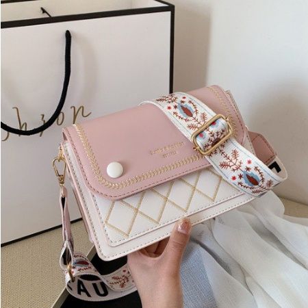 Sling Bag Women, Women Sling Bag, Stylish School Bags, Womens Sling Bag, Trendy Purses, Tas Bahu, My Style Bags, Long Rope, Girly Bags