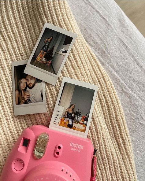 Instax Mini Ideas, Polaroid Aesthetic, Story Pics, Magnetic Hooks, Aesthetic Story, Instax Camera, Polaroid Camera, Polaroid Pictures, Polaroid Photos