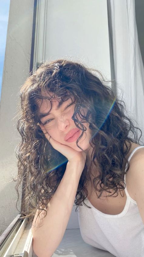 Mrs Bella, Curly Hair Photos, Hair Stylies, Curly Girl Hairstyles, Selfie Ideas Instagram, Dream Hair, Curly Girl, 2025 Vision, Girl Hair