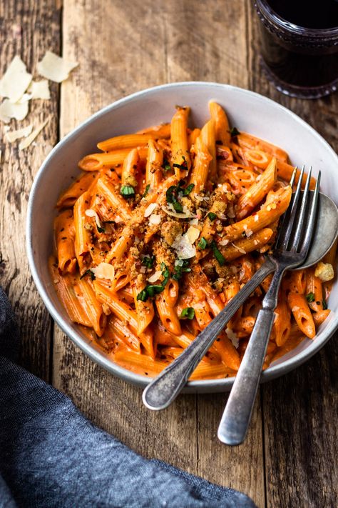 Penne alla Vodka with Parmesan Herb Breadcrumbs - Modern Farmhouse Eats Wedding Food Pasta, Fancy Pasta Dishes, Picnic Pasta, Fancy Pasta, Yellow Picnic, Penne Vodka, Pasta Alla Vodka, Picnic Decor, Quick Pasta Dishes