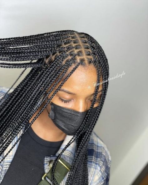 Knotless Cornrows Braids For Black Women, Small Medium Knotless Braids Hairstyles, Knotless Box Braids 2023, S Medium Box Braids, Small Knotless Box Braids With Human Hair, Small Parting Box Braids, Fine Knotless Box Braids, Knotless Braids Hairstyles Small, Black Woman Knotless Braids