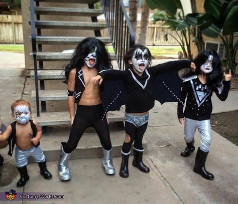 Kiss Starchild Costume, Rock Band Costumes Halloween, Kiss Costume Diy, Rock Band Costumes, Rock Halloween Costumes, Rockstar Halloween Costume, Rock And Roll Costume, Black Hair Spray, Kiss Halloween Costumes