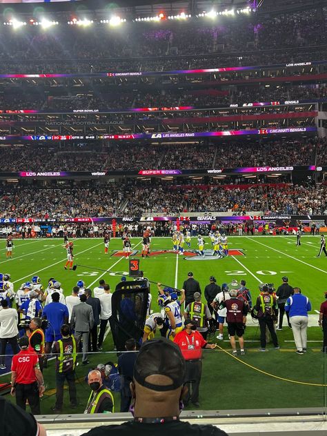 super bowl front row Super Bowl Pictures, Sean Mcvay, Chris Tucker, Esquire Magazine, Football Gif, Nfl Games, We're Back, Oh My God, Home Team