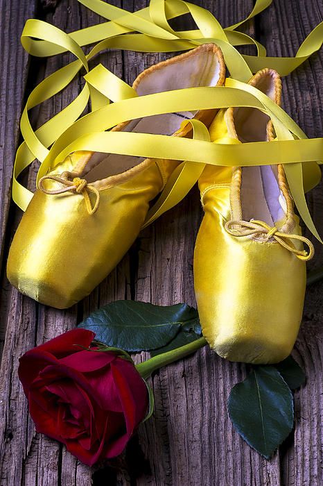 Colored Pointe Shoes, Yellow Ballet Shoes, Ballet Cake, Vanellope Y Ralph, Ballet Pointe Shoes, Ballet Pointe, Ballet Aesthetic, Yellow Sunshine, Ballet Beauty